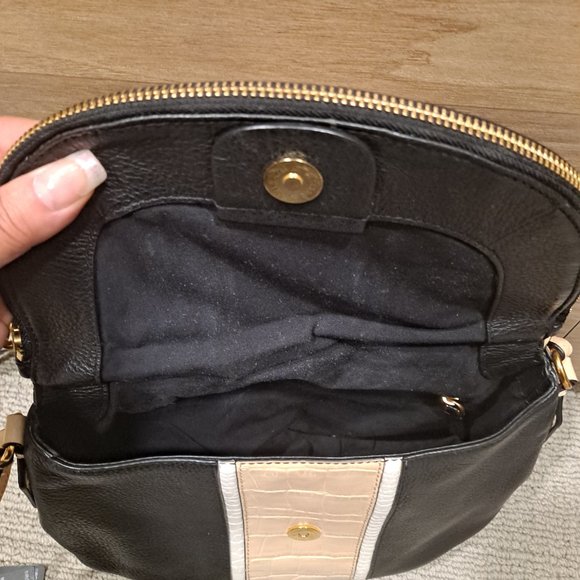 Marc by Marc Jacobs Leather Crossbody Purse - Picture 5 of 10